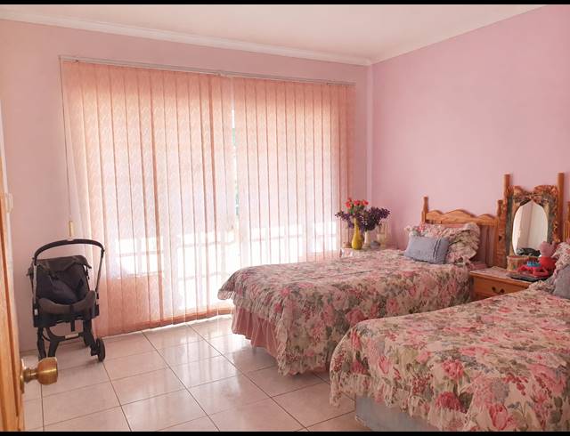 5 BEDROOM FREEHOLD FOR SALE IN CASHAN